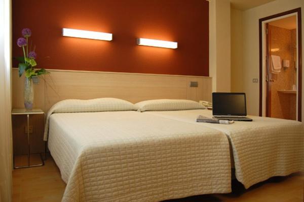 Hotel Alaiz Beriáin Quarto foto